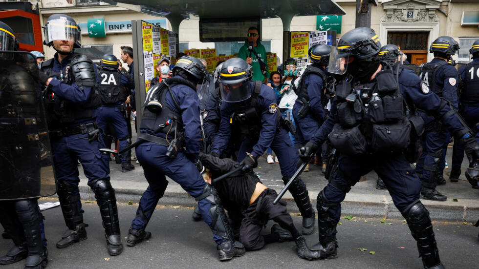 🔴 1er-Mai : tensions entre manifestants et forces de l’ordre dans le cortège parisien
